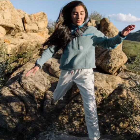 NWT Women’s Topo Designs Mountain Fleece Pullover – Medium - Picture 3 of 3